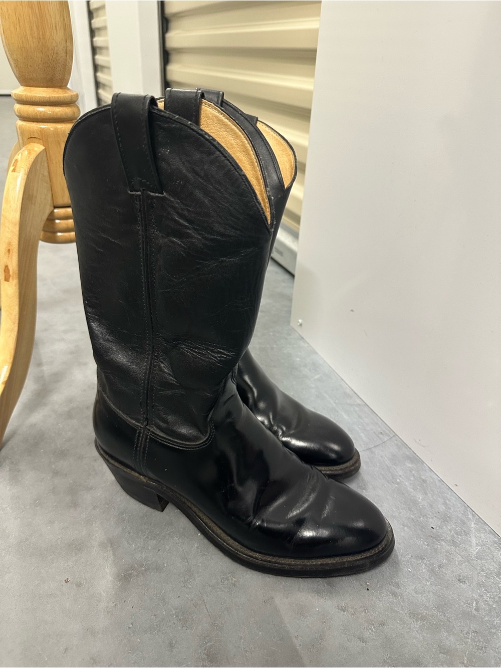 Justin Classic Black Leather Men’s Western Boots Vibram Soles Cowgirl